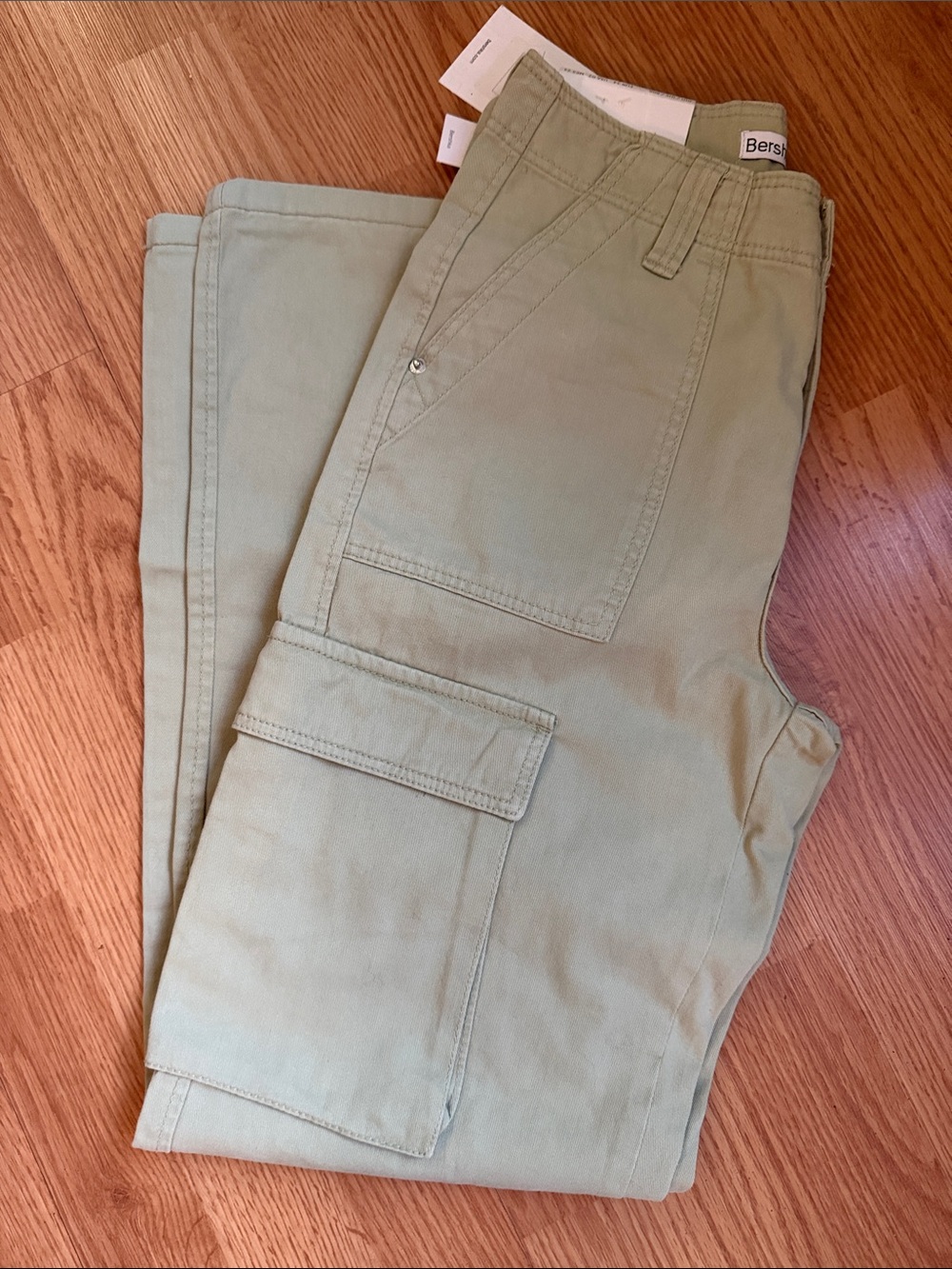Bershka  Cargo Pants in Light Olive